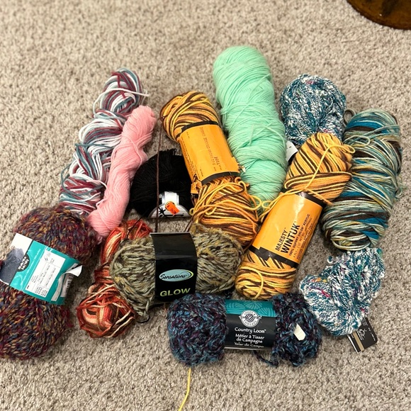 Yarn 25 total - Picture 7 of 10